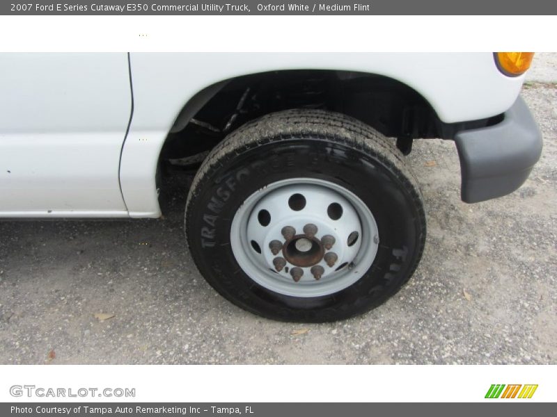 Oxford White / Medium Flint 2007 Ford E Series Cutaway E350 Commercial Utility Truck