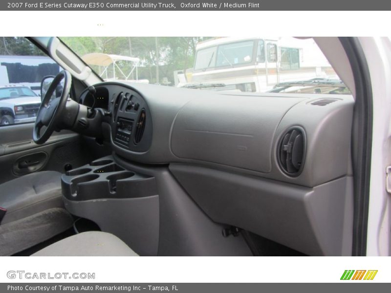 Oxford White / Medium Flint 2007 Ford E Series Cutaway E350 Commercial Utility Truck