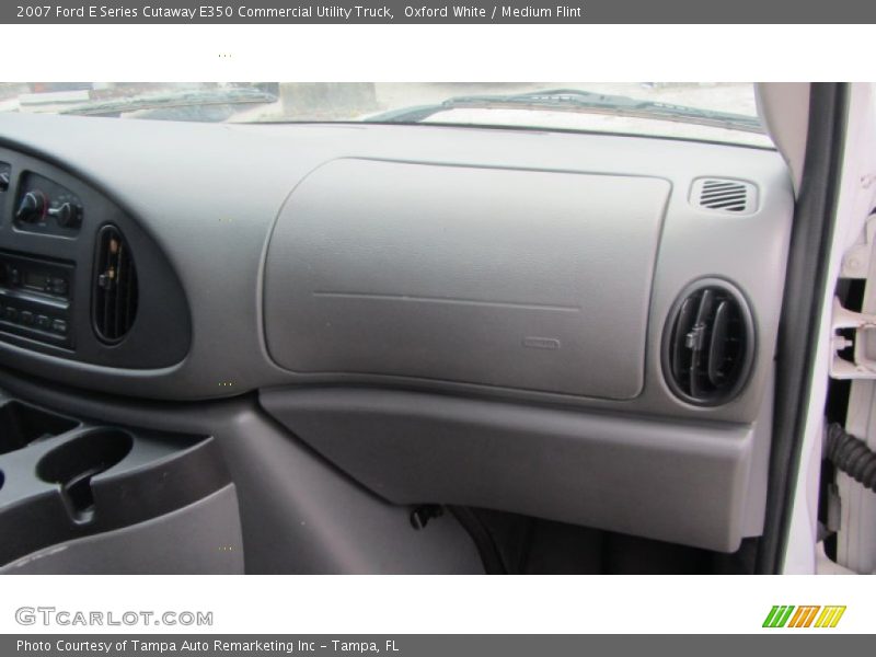 Oxford White / Medium Flint 2007 Ford E Series Cutaway E350 Commercial Utility Truck