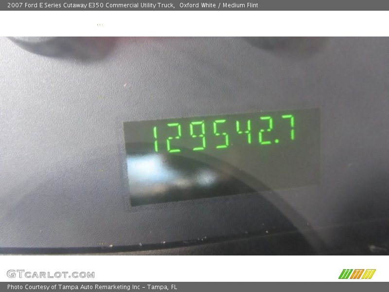 Oxford White / Medium Flint 2007 Ford E Series Cutaway E350 Commercial Utility Truck