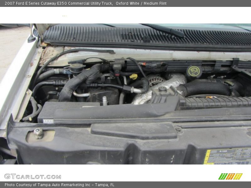 Oxford White / Medium Flint 2007 Ford E Series Cutaway E350 Commercial Utility Truck