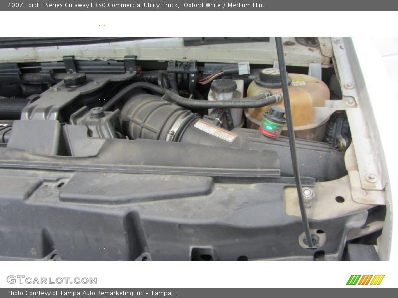 Oxford White / Medium Flint 2007 Ford E Series Cutaway E350 Commercial Utility Truck