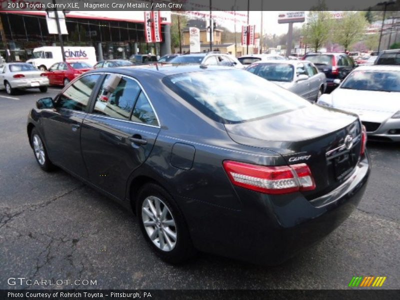 Magnetic Gray Metallic / Ash Gray 2010 Toyota Camry XLE