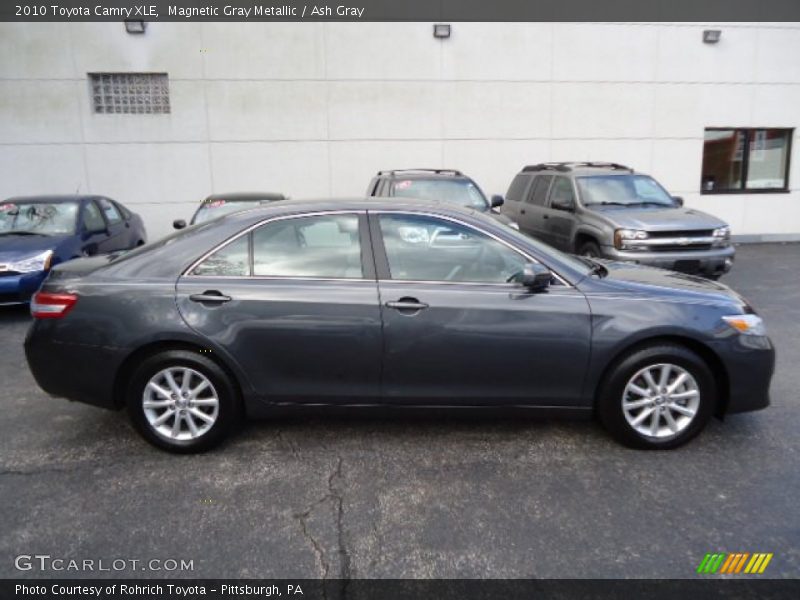 Magnetic Gray Metallic / Ash Gray 2010 Toyota Camry XLE