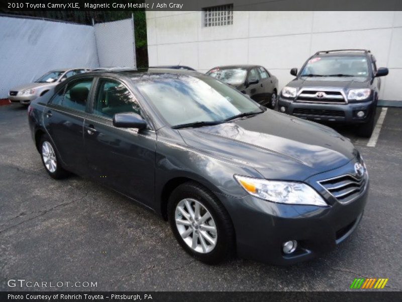 Magnetic Gray Metallic / Ash Gray 2010 Toyota Camry XLE