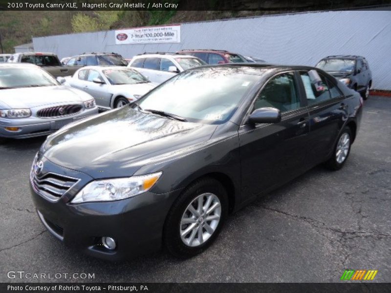 Magnetic Gray Metallic / Ash Gray 2010 Toyota Camry XLE