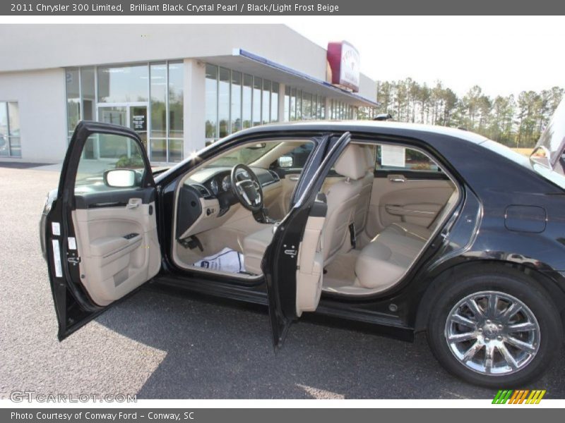 Brilliant Black Crystal Pearl / Black/Light Frost Beige 2011 Chrysler 300 Limited