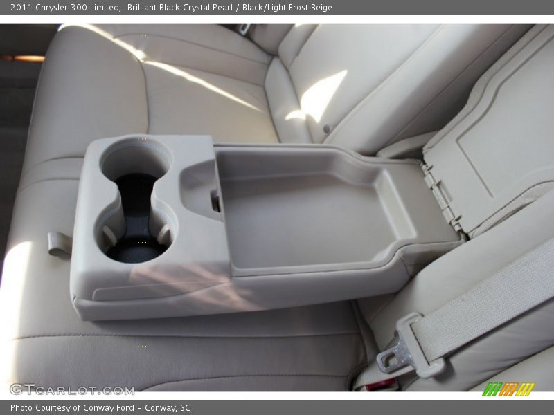 Brilliant Black Crystal Pearl / Black/Light Frost Beige 2011 Chrysler 300 Limited