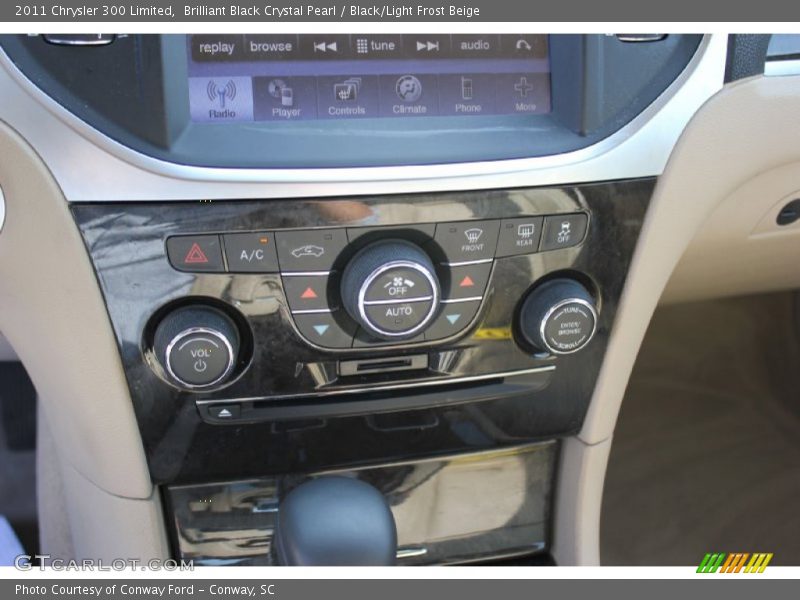 Brilliant Black Crystal Pearl / Black/Light Frost Beige 2011 Chrysler 300 Limited