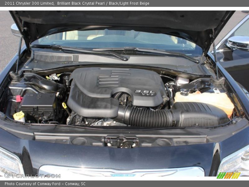 Brilliant Black Crystal Pearl / Black/Light Frost Beige 2011 Chrysler 300 Limited