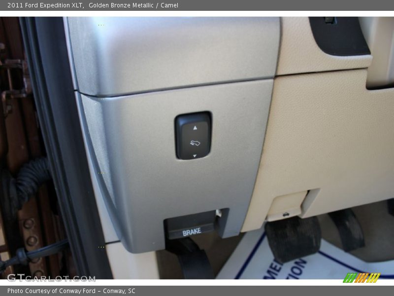 Golden Bronze Metallic / Camel 2011 Ford Expedition XLT