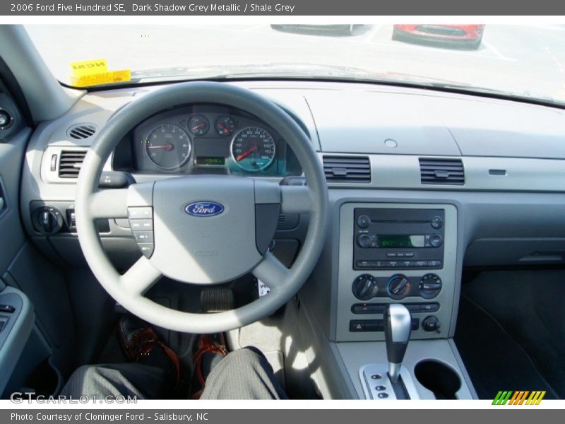 Dark Shadow Grey Metallic / Shale Grey 2006 Ford Five Hundred SE