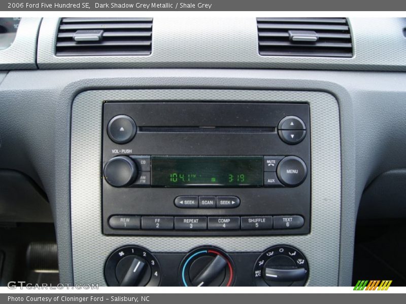 Audio System of 2006 Five Hundred SE