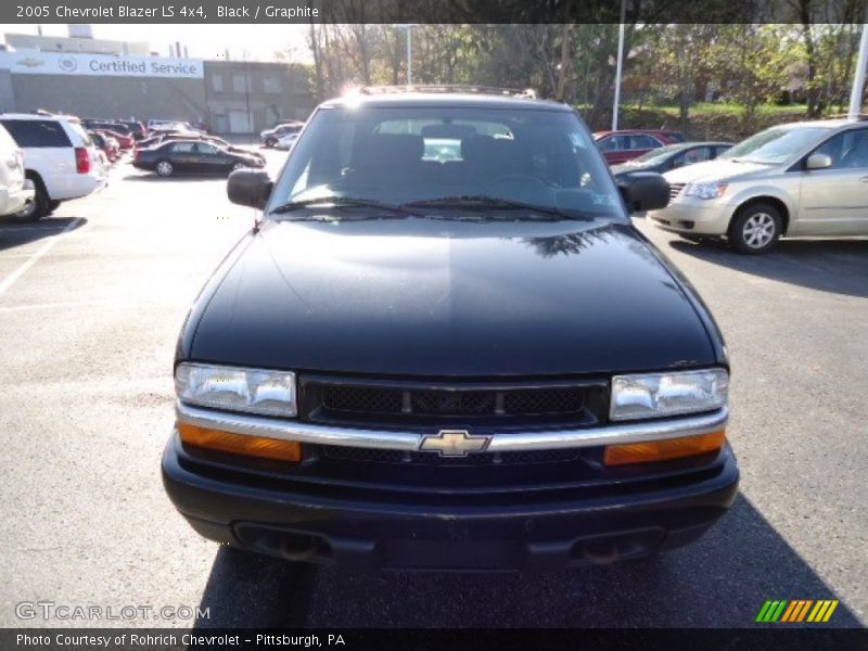 Black / Graphite 2005 Chevrolet Blazer LS 4x4