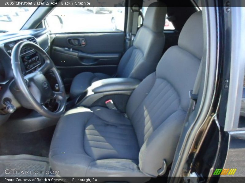 Black / Graphite 2005 Chevrolet Blazer LS 4x4