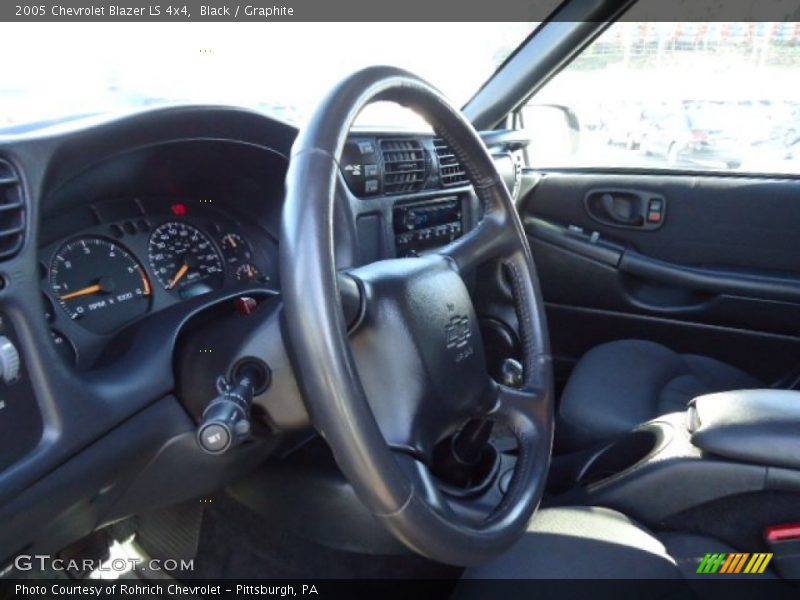 Black / Graphite 2005 Chevrolet Blazer LS 4x4