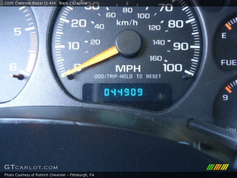 Black / Graphite 2005 Chevrolet Blazer LS 4x4