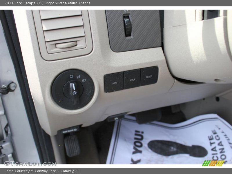 Ingot Silver Metallic / Stone 2011 Ford Escape XLS