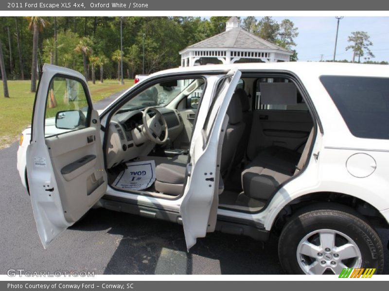 Oxford White / Stone 2011 Ford Escape XLS 4x4