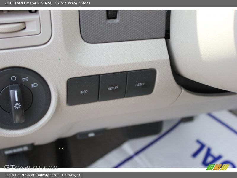 Oxford White / Stone 2011 Ford Escape XLS 4x4