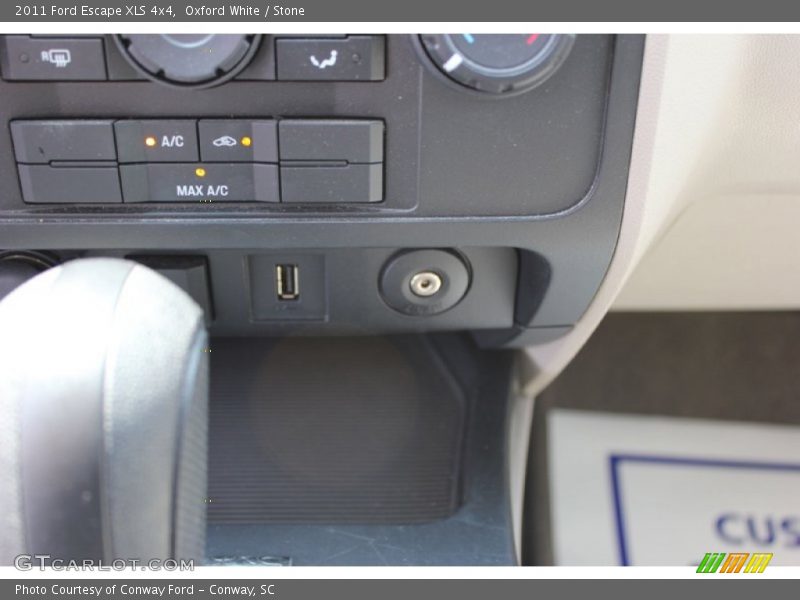 Oxford White / Stone 2011 Ford Escape XLS 4x4
