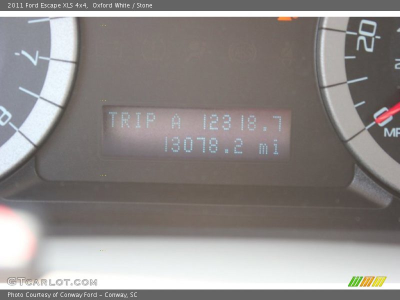Oxford White / Stone 2011 Ford Escape XLS 4x4