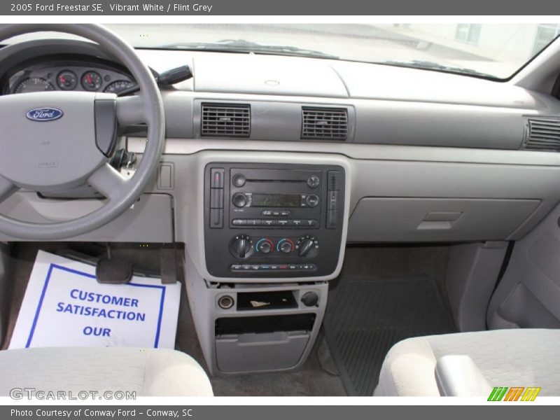 Vibrant White / Flint Grey 2005 Ford Freestar SE