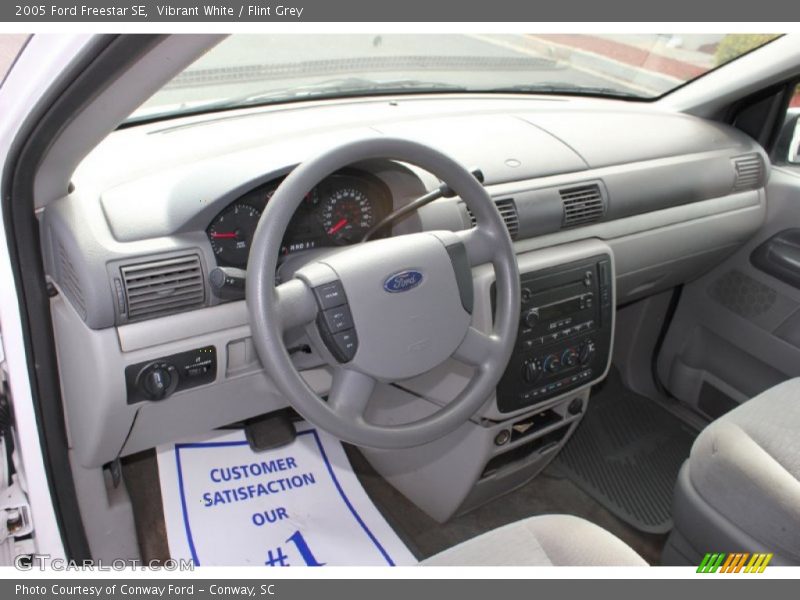 Vibrant White / Flint Grey 2005 Ford Freestar SE