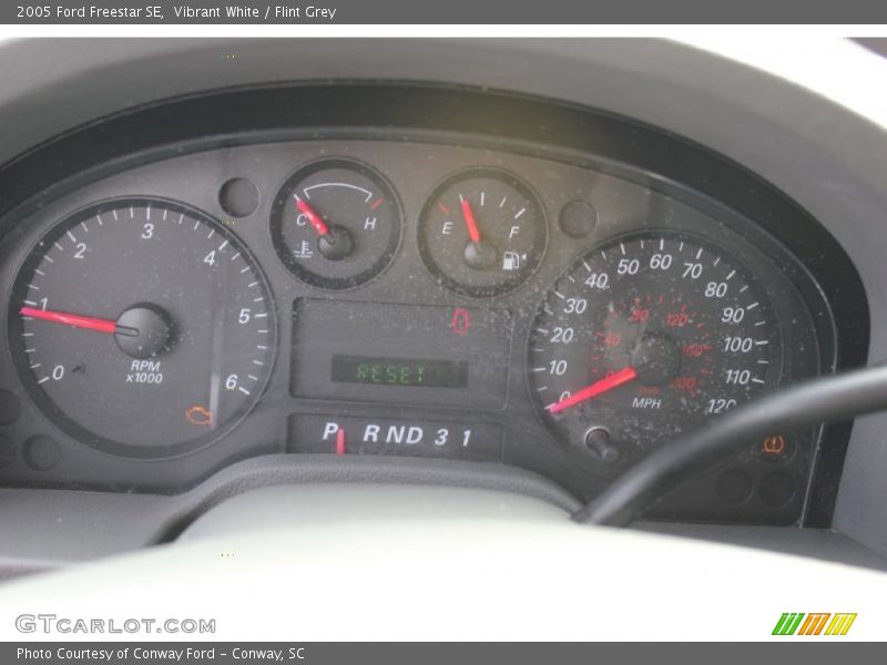 Vibrant White / Flint Grey 2005 Ford Freestar SE