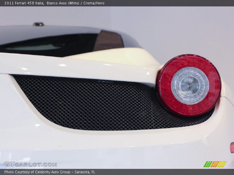 Bianco Avus (White) / Crema/Nero 2011 Ferrari 458 Italia