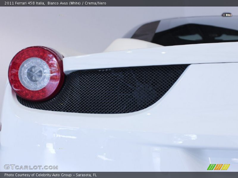 Bianco Avus (White) / Crema/Nero 2011 Ferrari 458 Italia