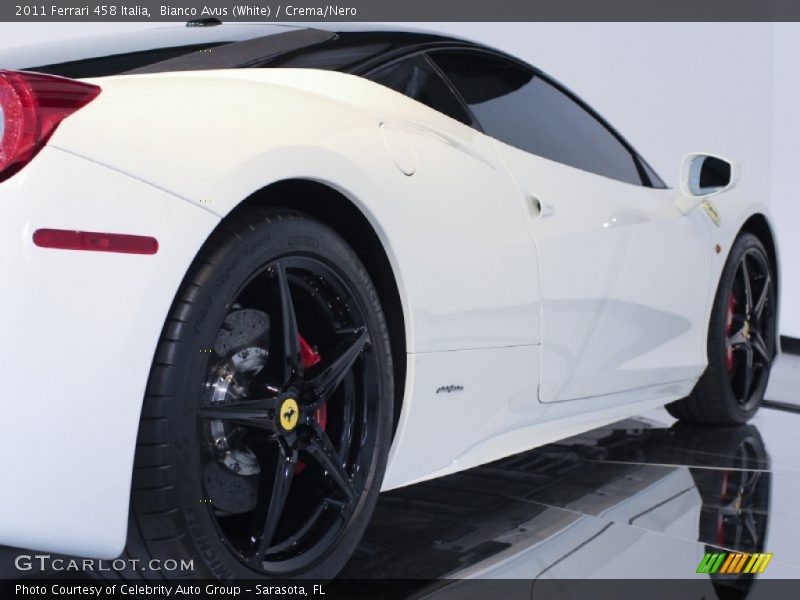 Bianco Avus (White) / Crema/Nero 2011 Ferrari 458 Italia