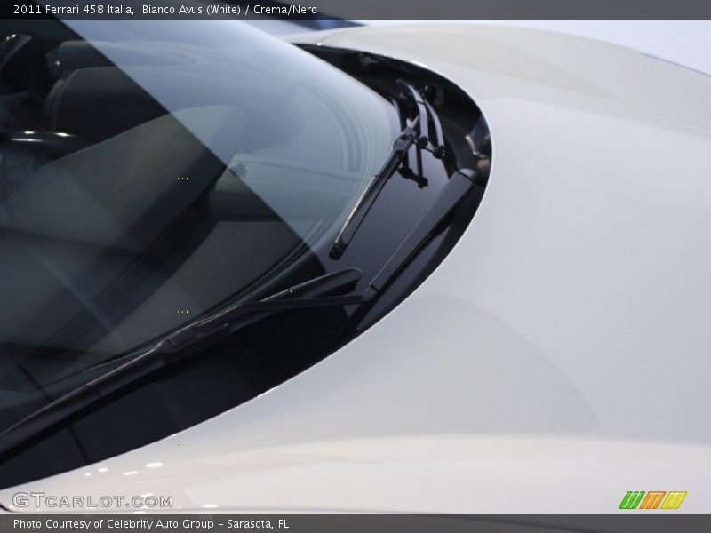 Bianco Avus (White) / Crema/Nero 2011 Ferrari 458 Italia