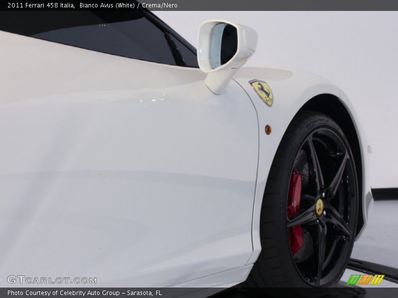 Bianco Avus (White) / Crema/Nero 2011 Ferrari 458 Italia