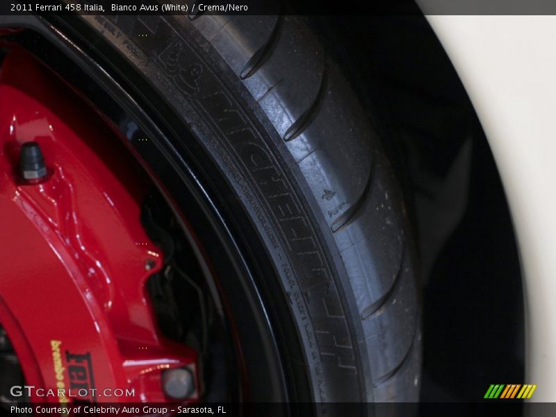 Bianco Avus (White) / Crema/Nero 2011 Ferrari 458 Italia