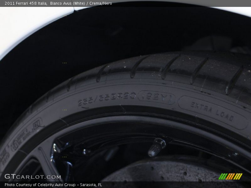 Bianco Avus (White) / Crema/Nero 2011 Ferrari 458 Italia