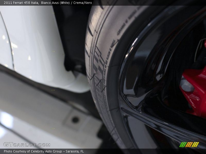 Bianco Avus (White) / Crema/Nero 2011 Ferrari 458 Italia