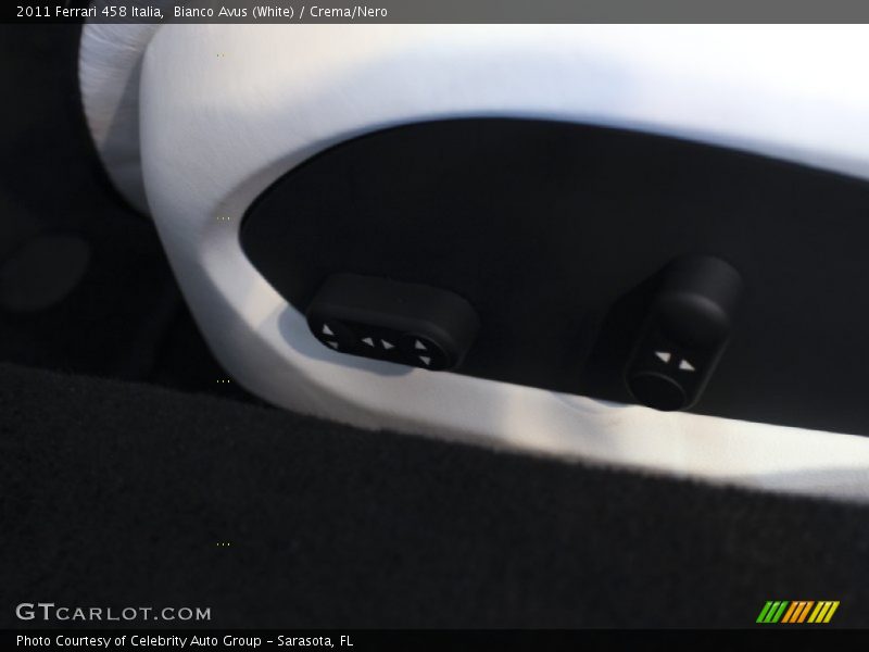 Bianco Avus (White) / Crema/Nero 2011 Ferrari 458 Italia