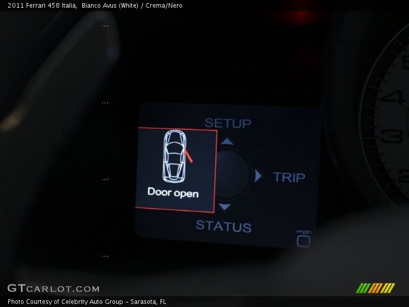 Bianco Avus (White) / Crema/Nero 2011 Ferrari 458 Italia