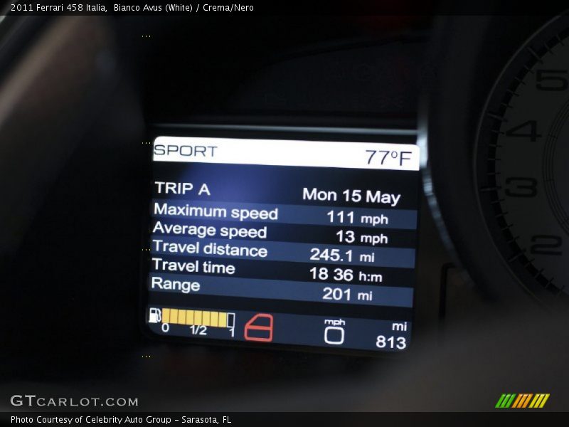 Bianco Avus (White) / Crema/Nero 2011 Ferrari 458 Italia