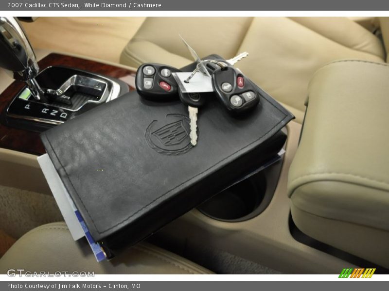 White Diamond / Cashmere 2007 Cadillac CTS Sedan