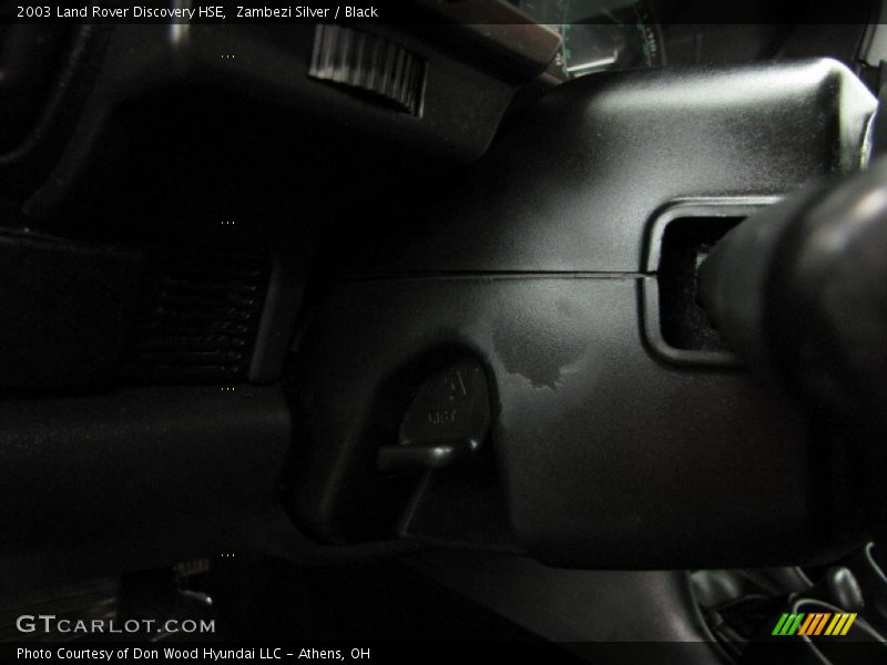 Zambezi Silver / Black 2003 Land Rover Discovery HSE