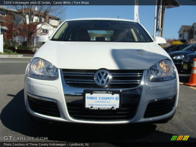 Candy White / Pure Beige 2009 Volkswagen Jetta SE Sedan