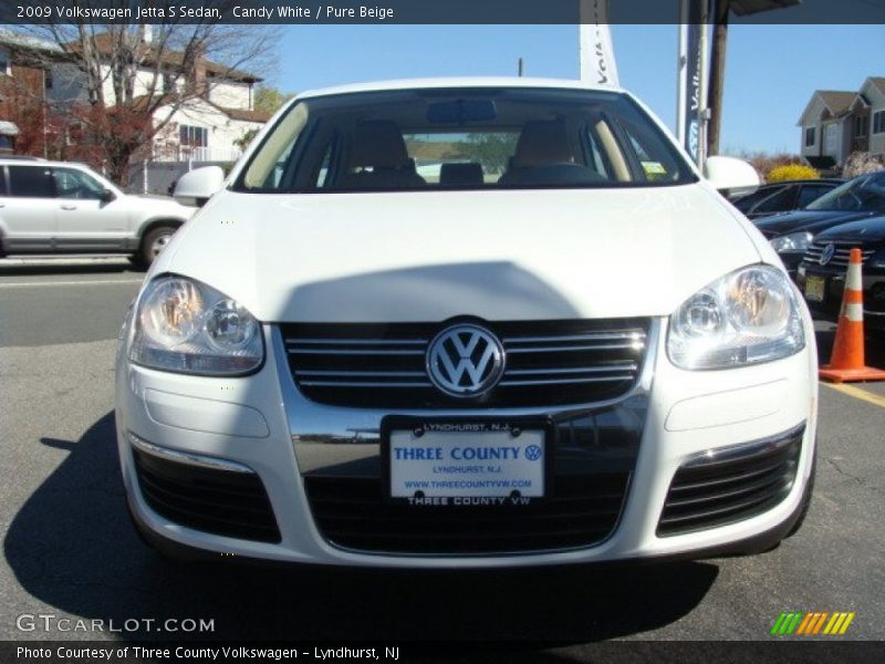 Candy White / Pure Beige 2009 Volkswagen Jetta S Sedan