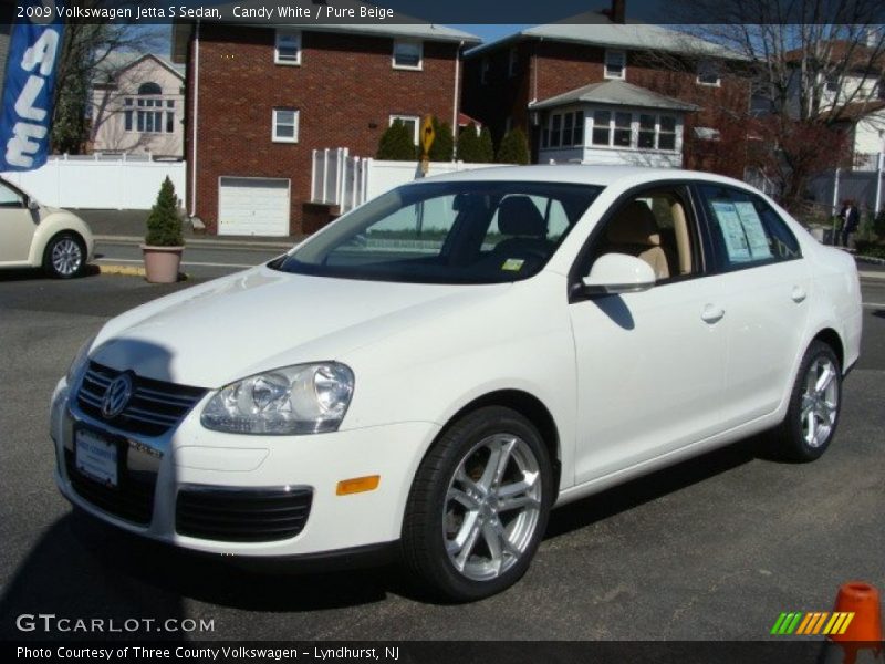 Candy White / Pure Beige 2009 Volkswagen Jetta S Sedan