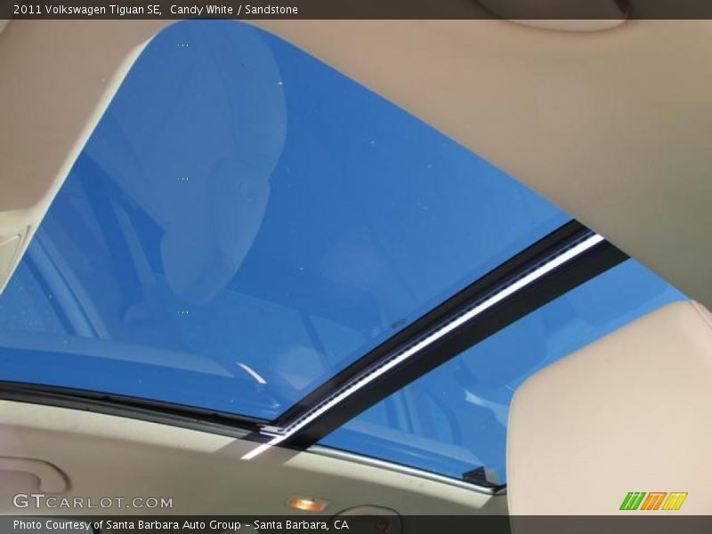 Candy White / Sandstone 2011 Volkswagen Tiguan SE