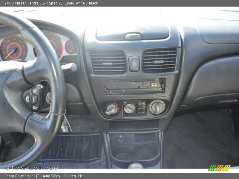 Cloud White / Black 2003 Nissan Sentra SE-R Spec V