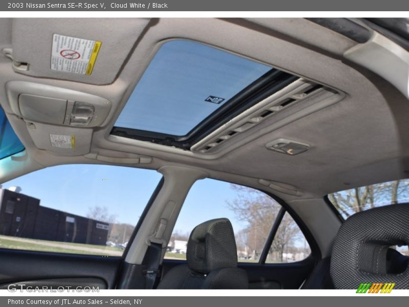 Cloud White / Black 2003 Nissan Sentra SE-R Spec V
