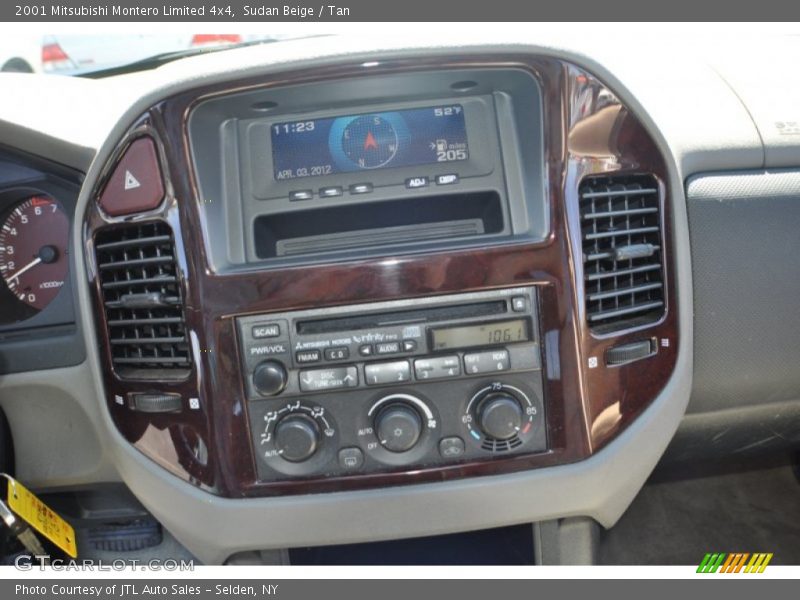 Sudan Beige / Tan 2001 Mitsubishi Montero Limited 4x4