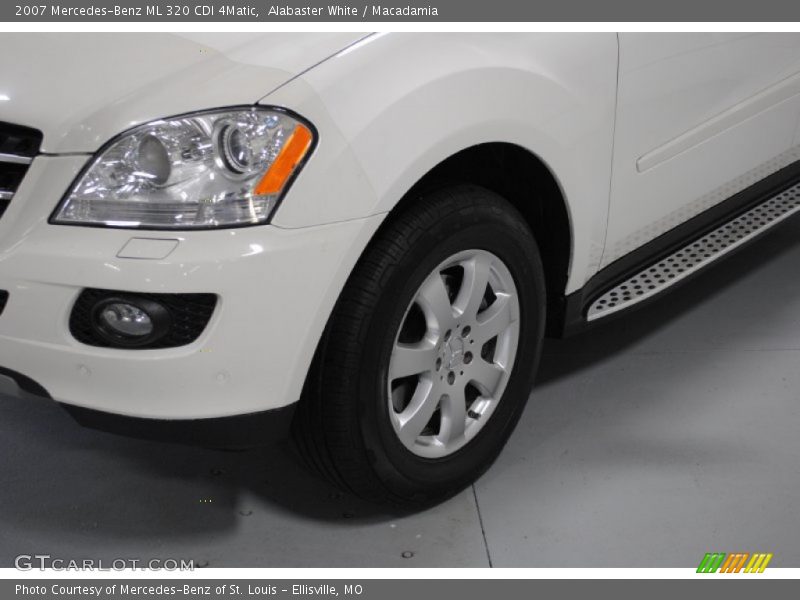 Alabaster White / Macadamia 2007 Mercedes-Benz ML 320 CDI 4Matic